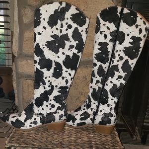 Mata cow print boots
